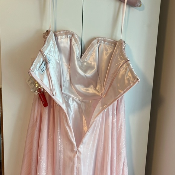 Mac Duggal 68096 Size 8 NWT - Picture 11 of 13